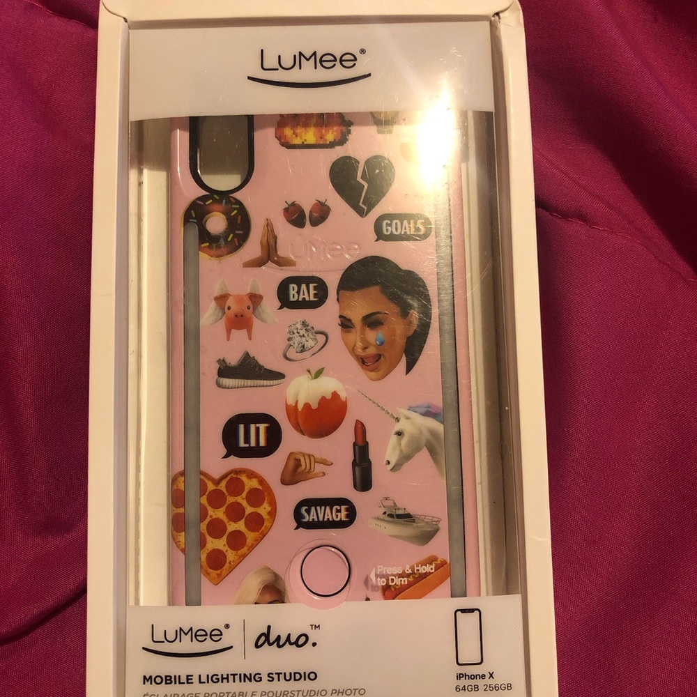 iPhone X LuMee duo light kimoji case